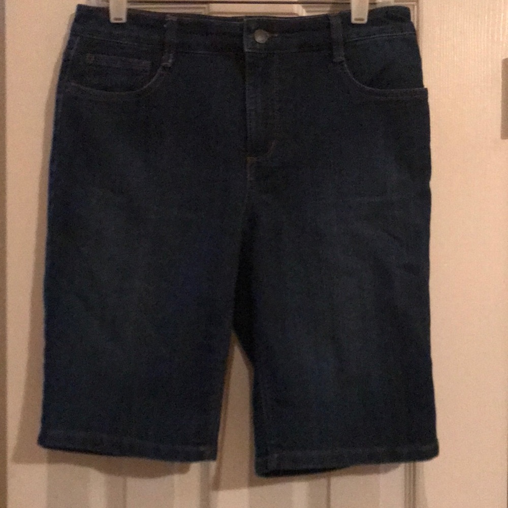 Jones New York Jeans-Denim Lexington Shorts-Size-6